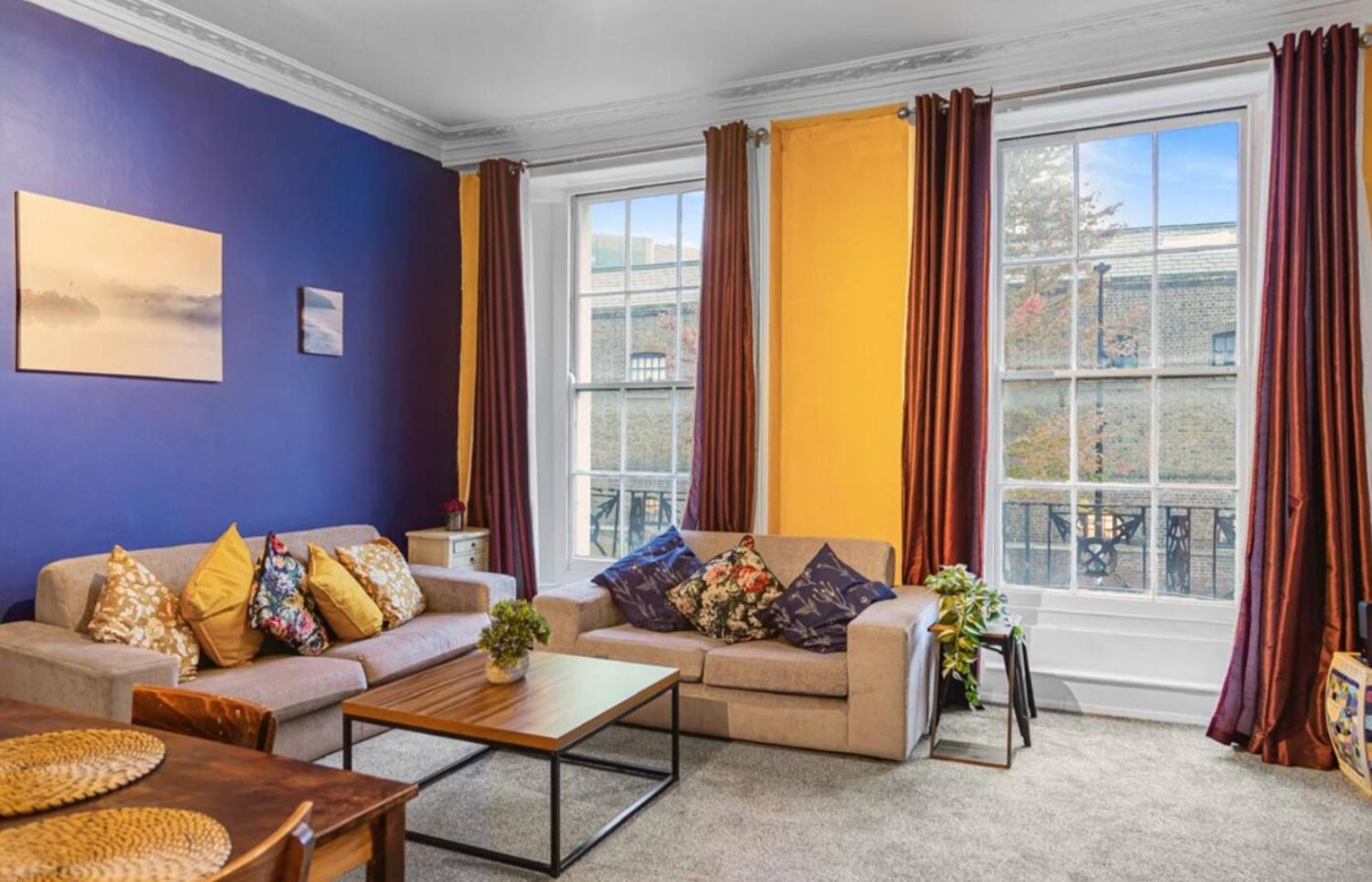 Camden - 3 Bedrooms - Sleeps 6 - Near Underground Londen